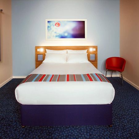 Travelodge Battersea Λονδίνο Εξωτερικό φωτογραφία
