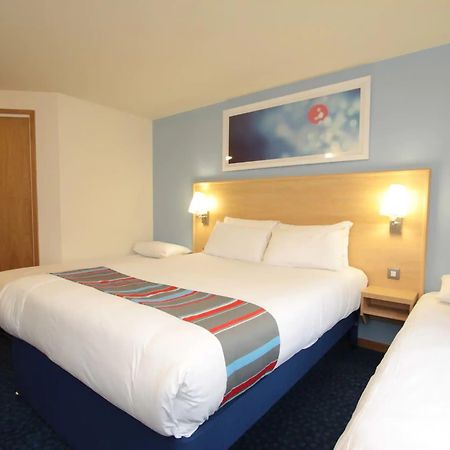 Travelodge Battersea Λονδίνο Εξωτερικό φωτογραφία