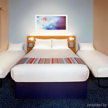Travelodge Battersea Λονδίνο Εξωτερικό φωτογραφία