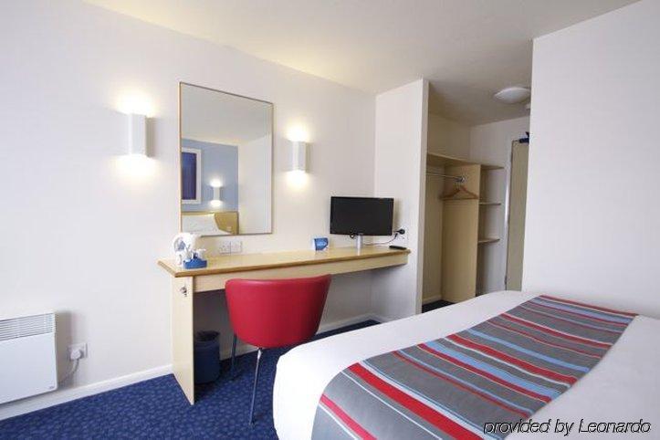 Travelodge Battersea Λονδίνο Εξωτερικό φωτογραφία