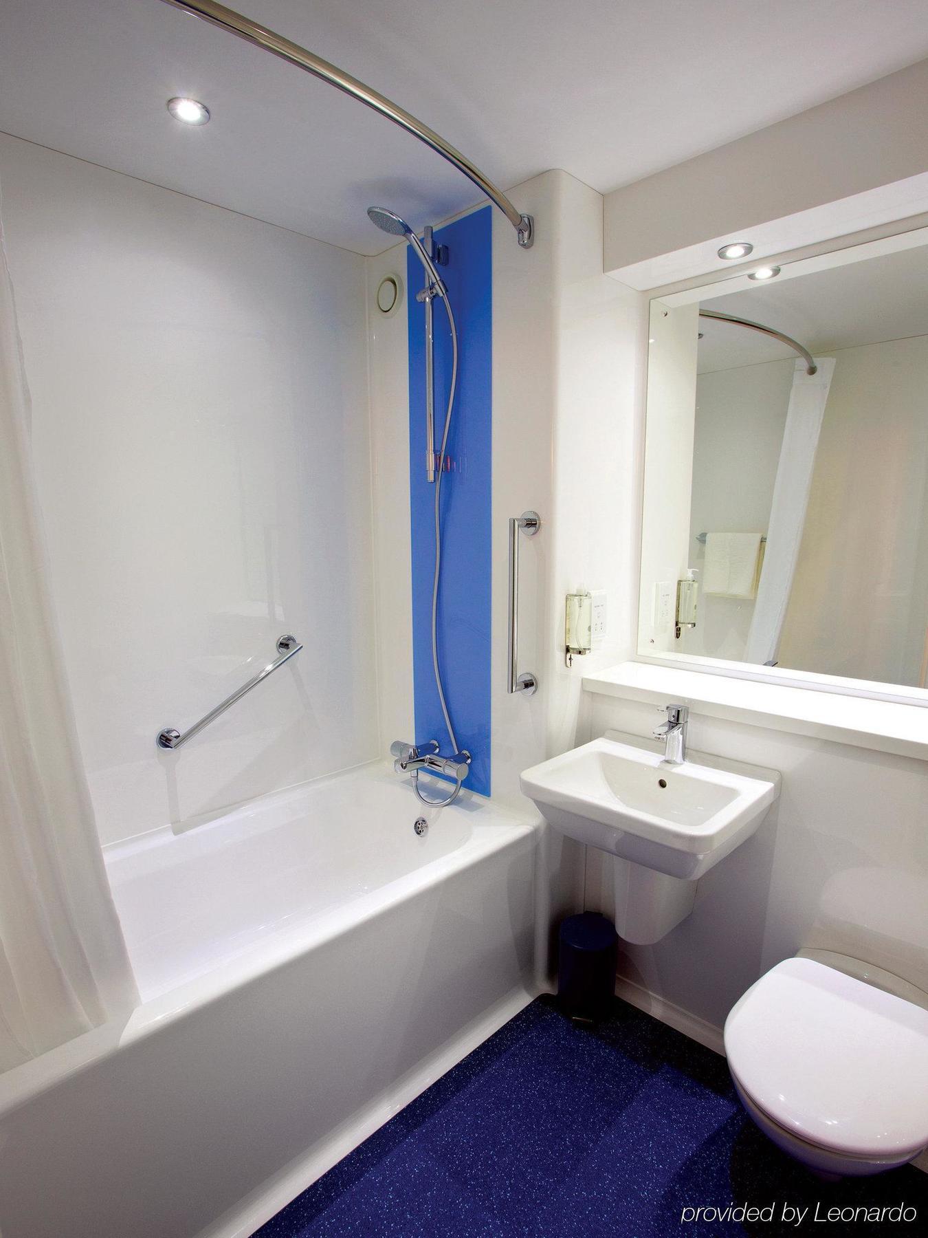 Travelodge Battersea Λονδίνο Εξωτερικό φωτογραφία