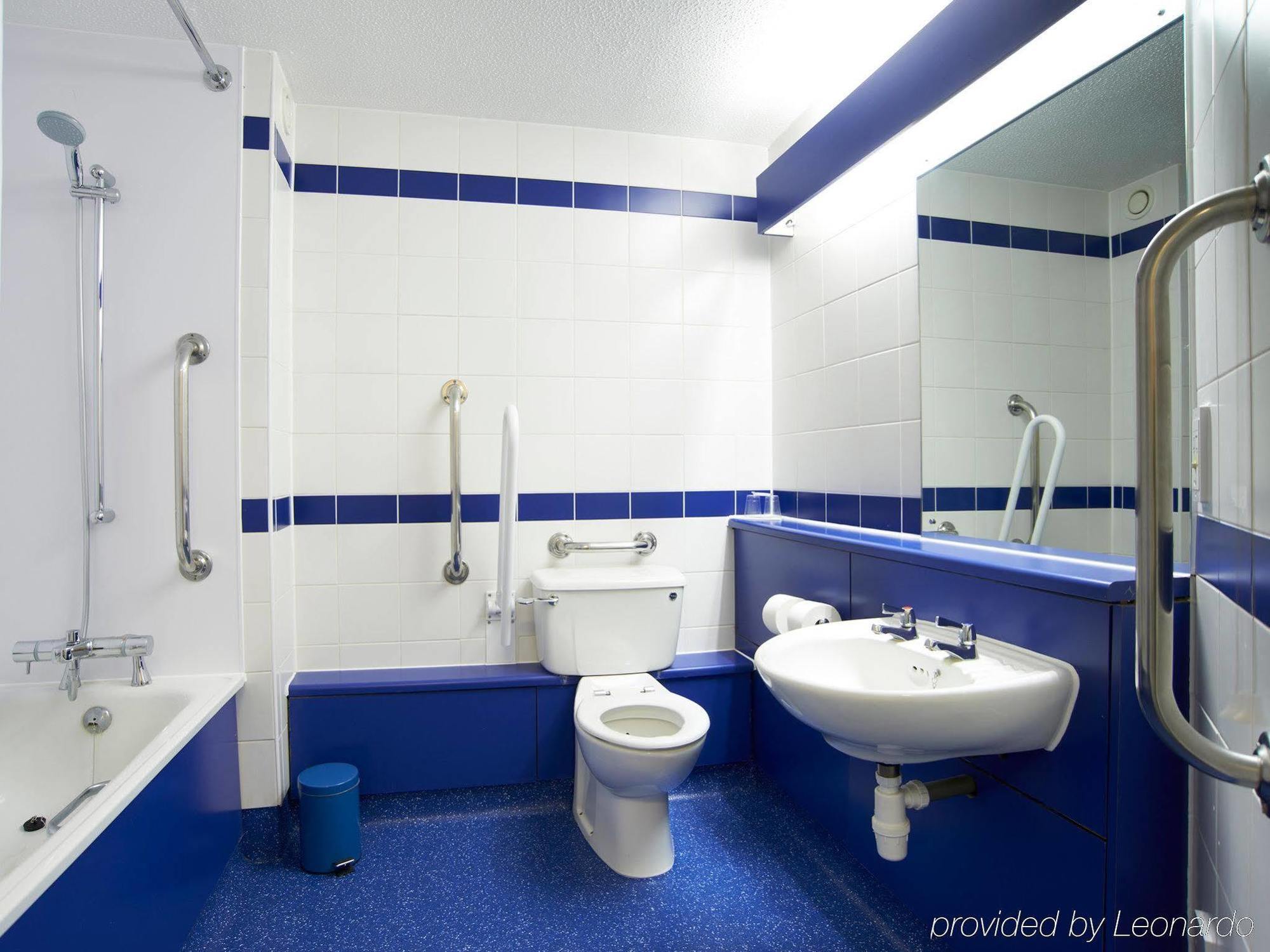 Travelodge Battersea Λονδίνο Εξωτερικό φωτογραφία