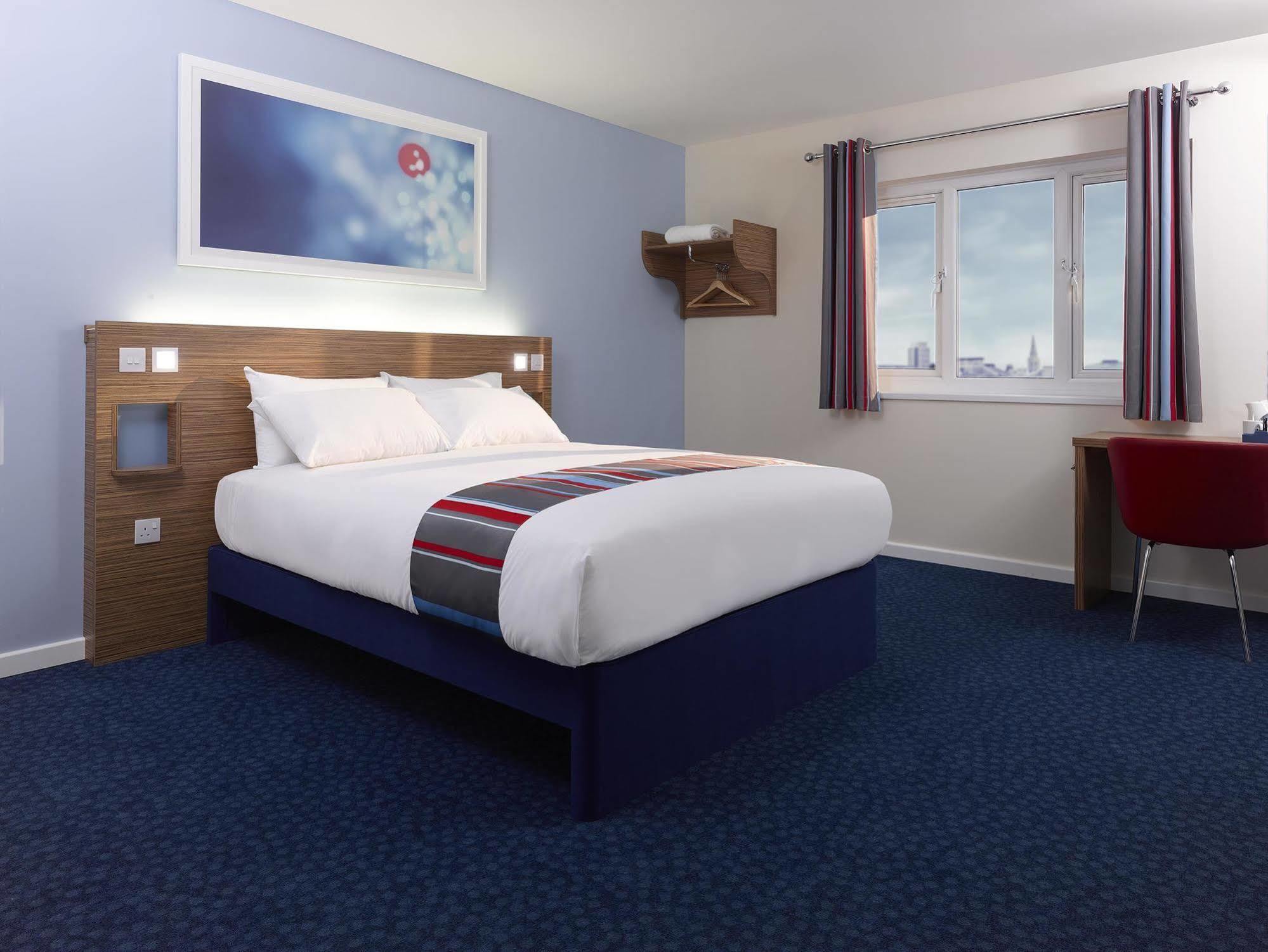 Travelodge Battersea Λονδίνο Εξωτερικό φωτογραφία